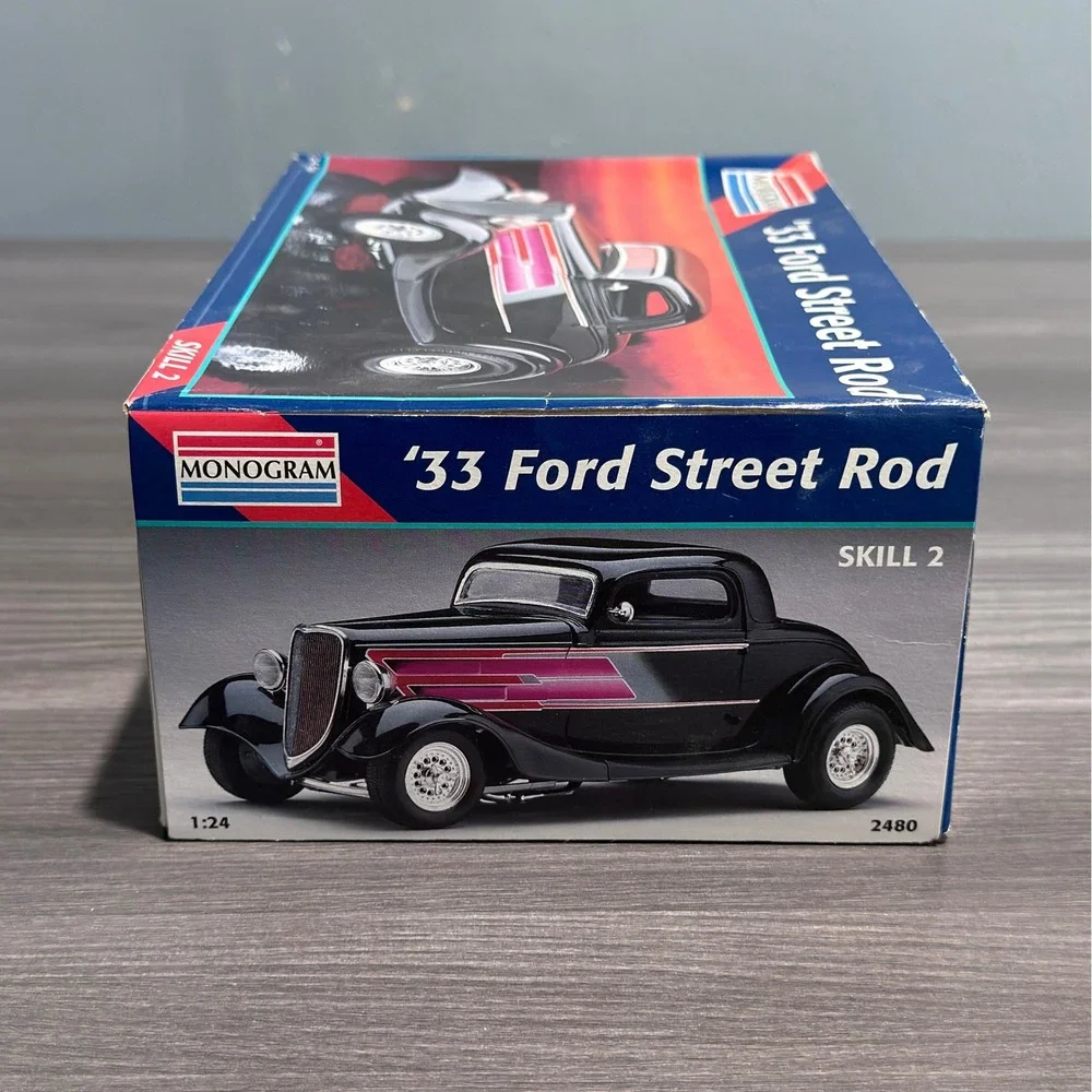 Monogram 1933 ford